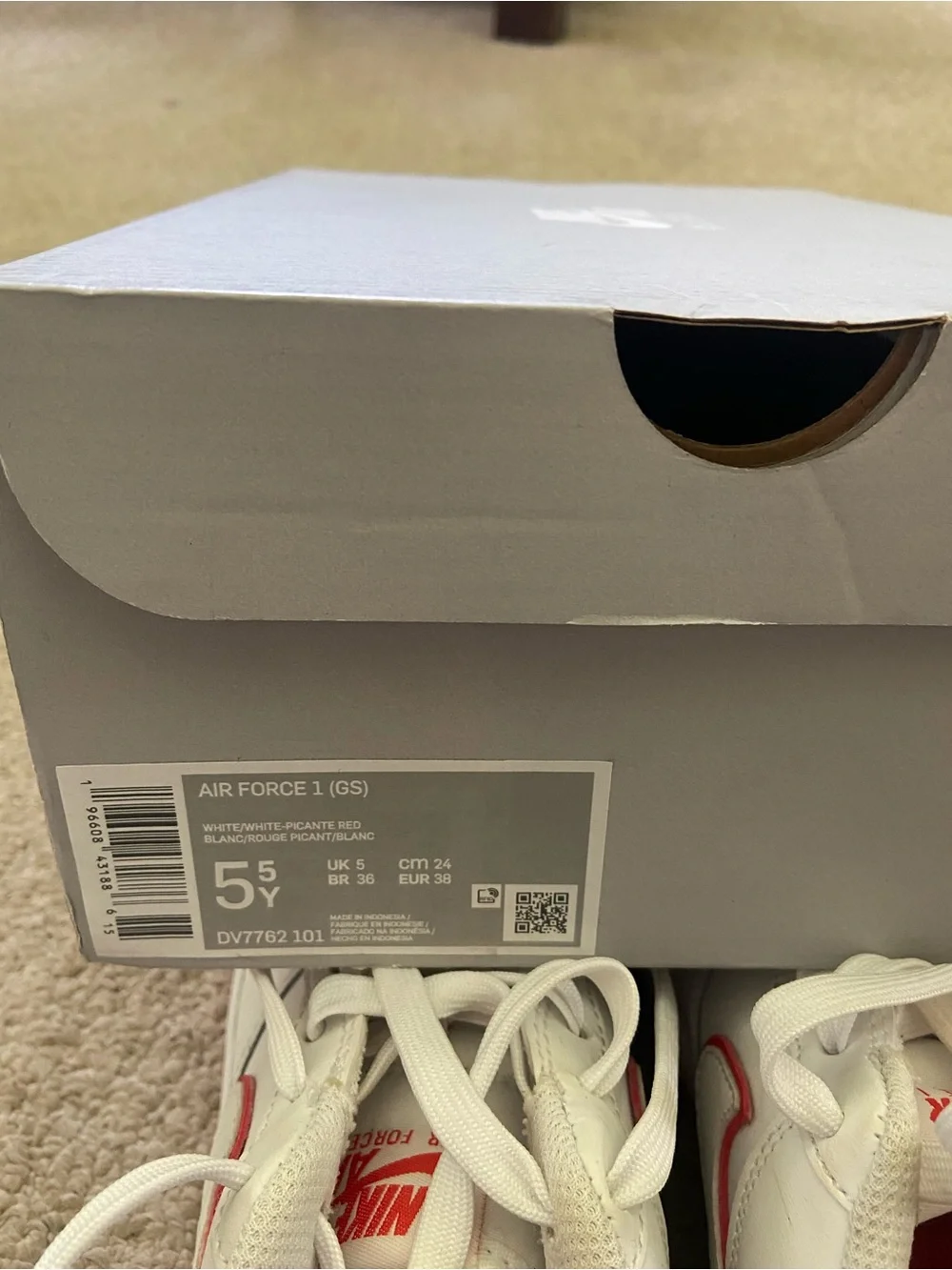 Nike Low-Top Sneakers — White with Red Trim